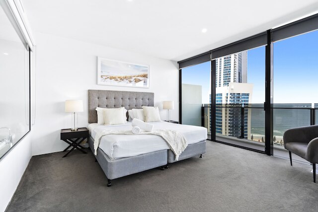 サークル オン カビル - Q ステイ