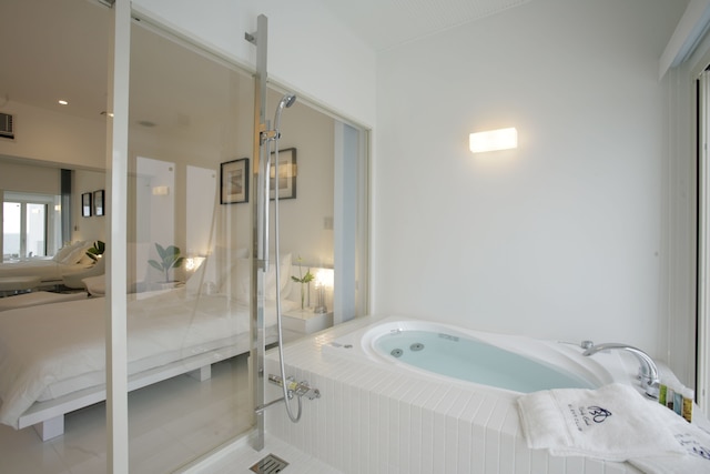 Windy Earth SILENT CLUB