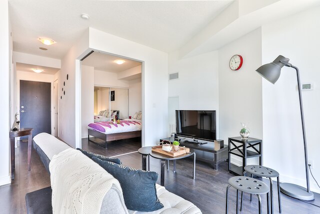 スタニング ハーバーフロント コンド