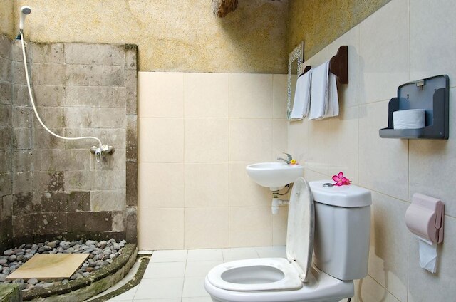 ルンブン バリ ハッツ