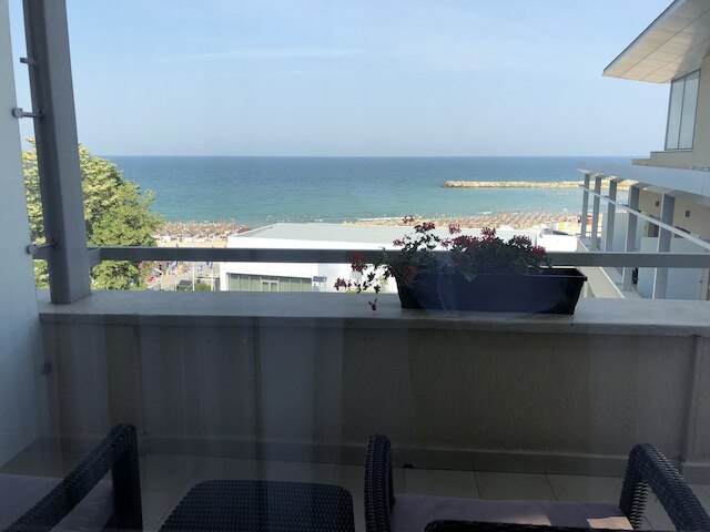 ホテル ニュー ベルべデレ