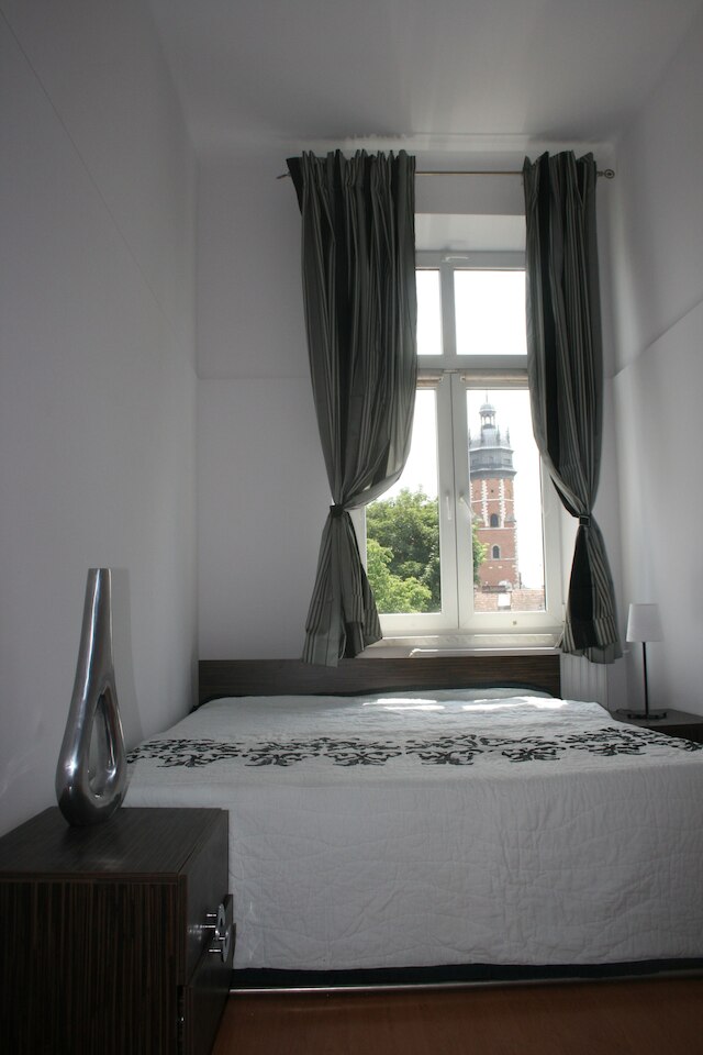 フォーク アパートメント メイセルサ ストリート チャーチ ビュー