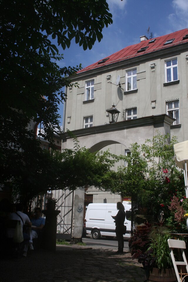 フォーク アパートメント メイセルサ ストリート チャーチ ビュー