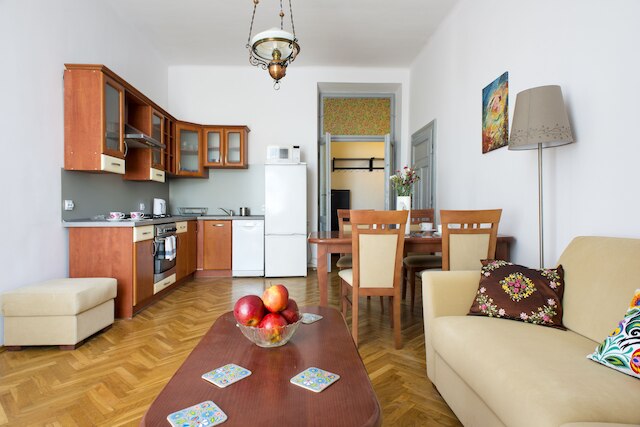 フォーク アパートメント メイセルサ ストリート チャーチ ビュー