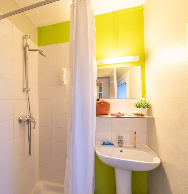 モンテンポ グサンビル