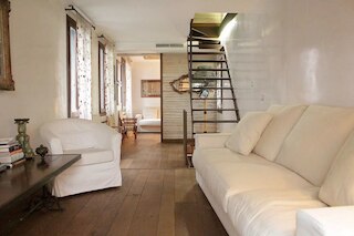 ベネチアン ハウス ウィズ テラス