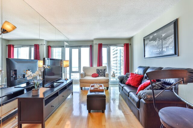 ダウンタウン ステューディオ イン ダンダス スクエア