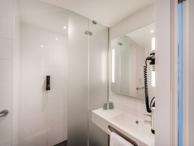 B&B ホテル チューリッヒ エアポート リュムランク