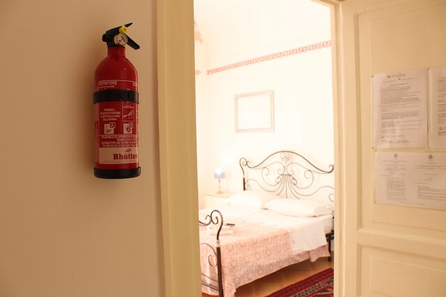 パラッツォ クテッリ LGBTQ ハウス