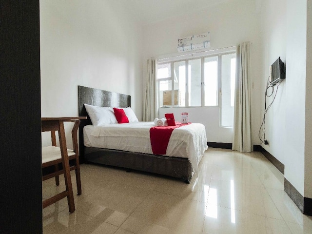 レッドドアーズ プラス アット バナウェ ケソン シティ ウィークリー ステイ