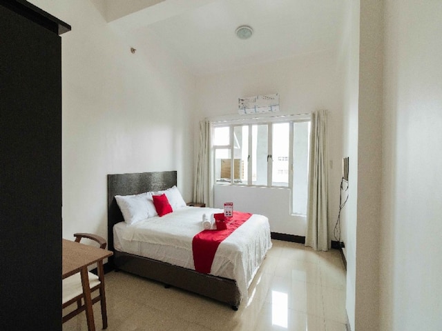 レッドドアーズ プラス アット バナウェ ケソン シティ ウィークリー ステイ