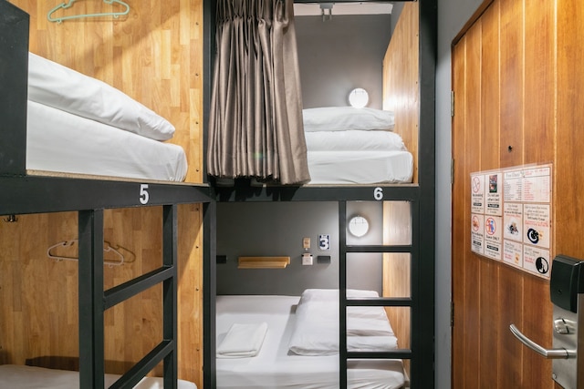 ティンバー ホステル