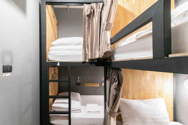 ティンバー ホステル