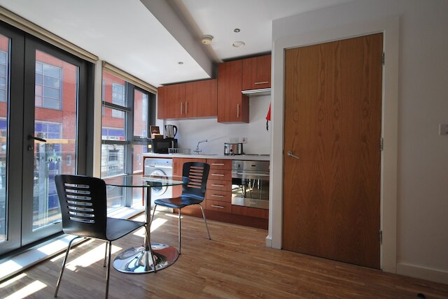 アタナ アパートメンツ