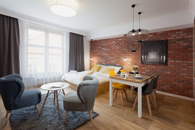 シティ オブ キングス シルバー アパートメンツ