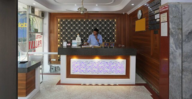 OYO 14710 ホテル パルヴィ パレス