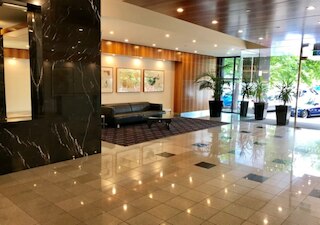 レアディセット アパートメンツ オン カヴナー