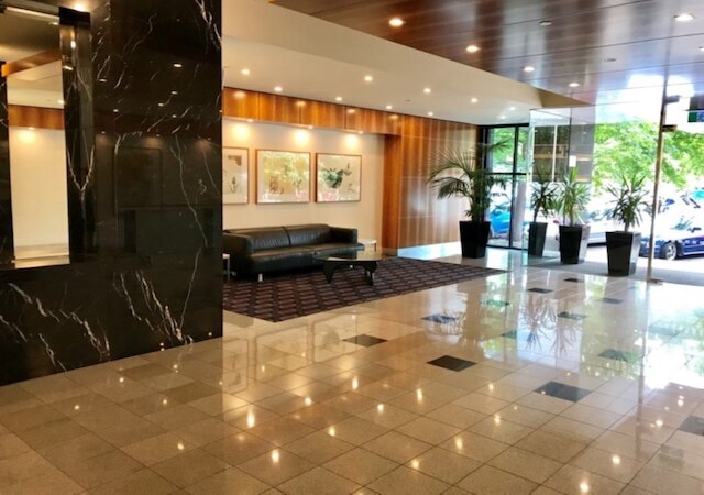 レアディセット アパートメンツ オン カヴナー