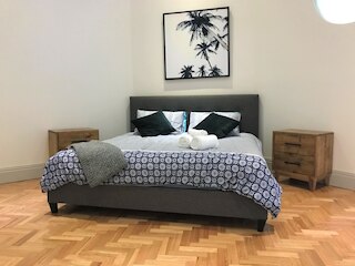 レアディセット アパートメンツ オン キング