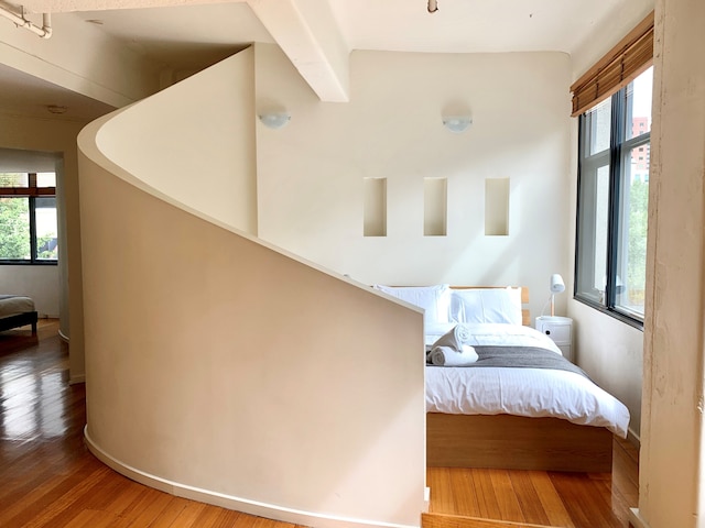 レアディセット アパートメンツ オン キング