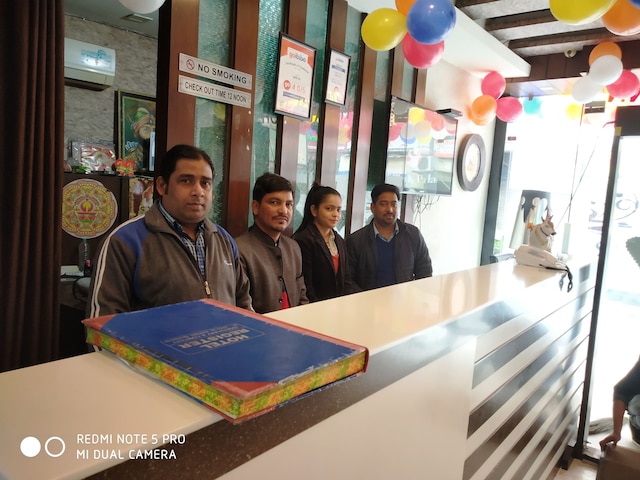 ホテル タクシュ イン