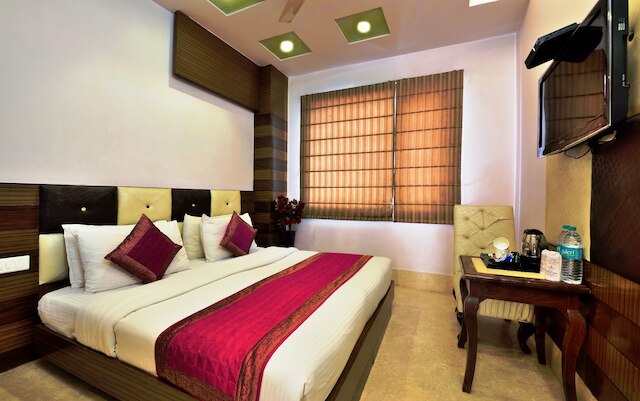 ホテル タクシュ イン