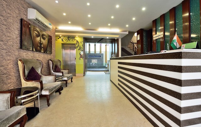 ホテル タクシュ イン