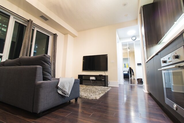 ラグジュアリー 1 ベッドルーム バイ ロジャース センター