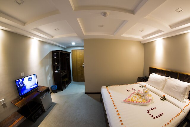 トライスター ホテル