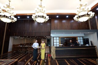 トライスター ホテル