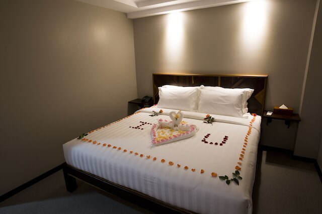 トライスター ホテル