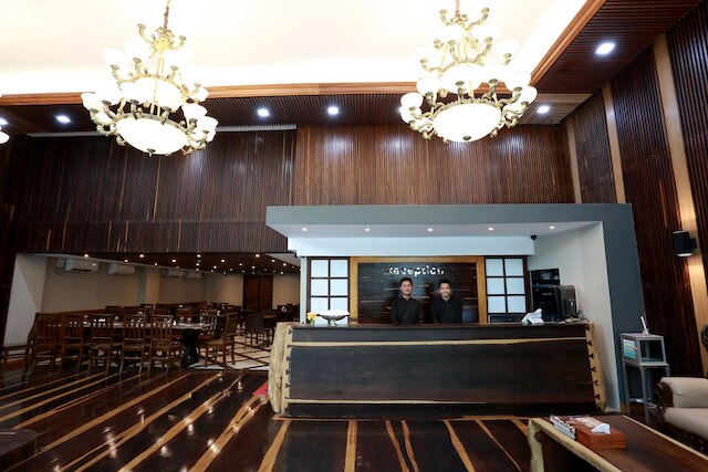 トライスター ホテル