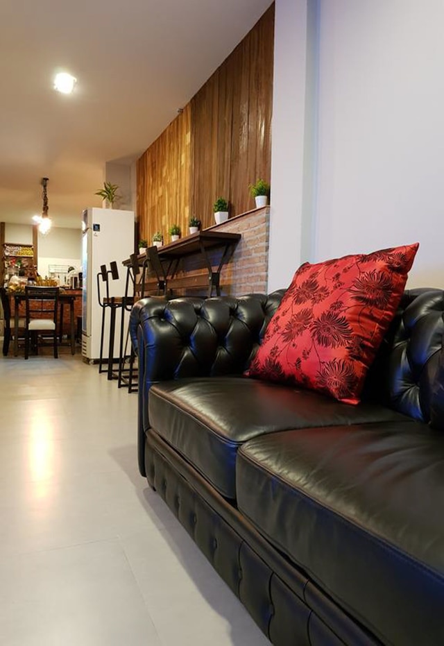 プンスク アット プラシン