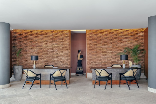 アウェイ メッタ ヤンゴン