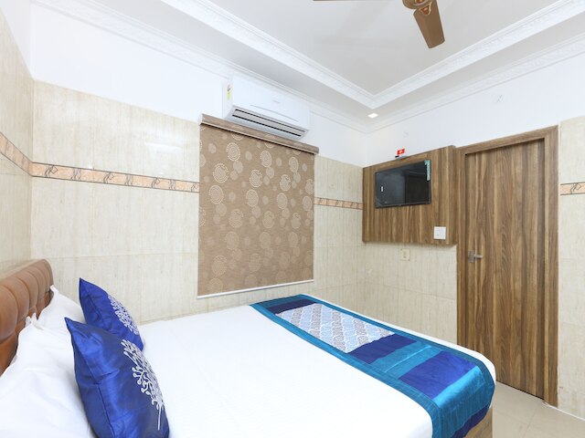 OYO 11437 GMT センター