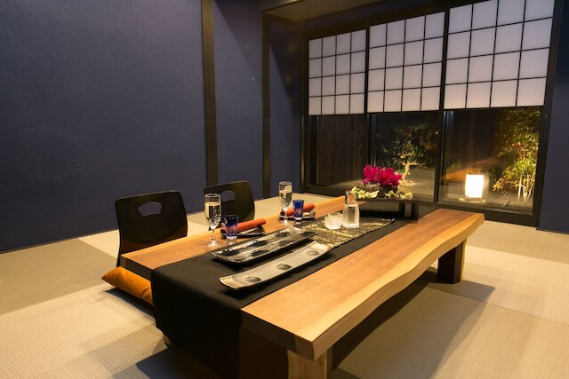 ホスタ梅小路 朱