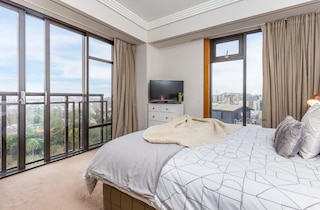 セントラル 2 ベッドルーム ウィズ フリー パーキング