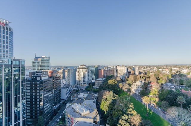 セントラル 2 ベッドルーム ウィズ フリー パーキング