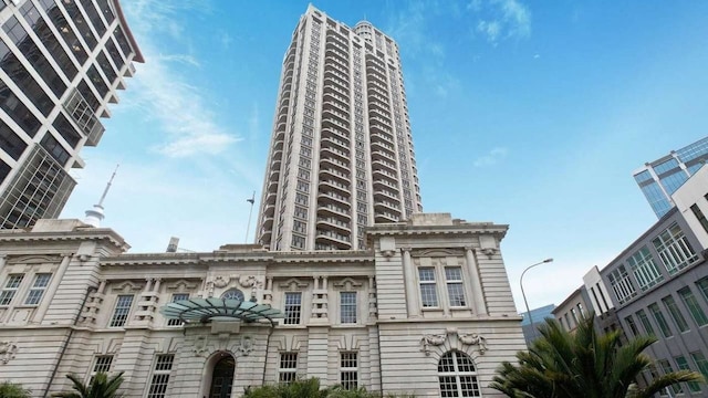 メトロポリス 1 ベッドルーム、パーキングあり