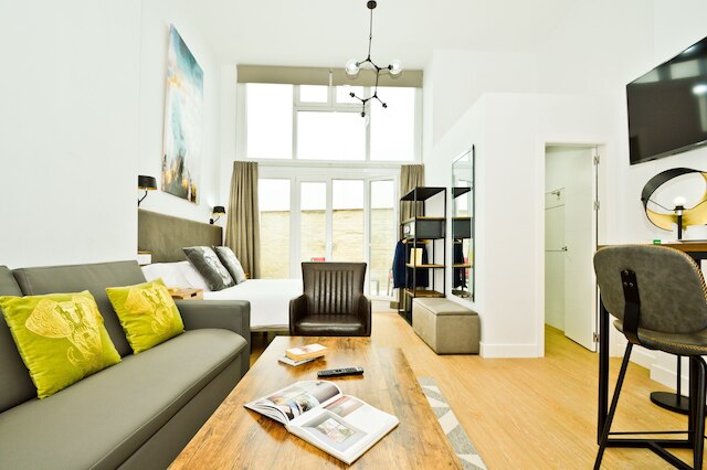 ナインスイーツ