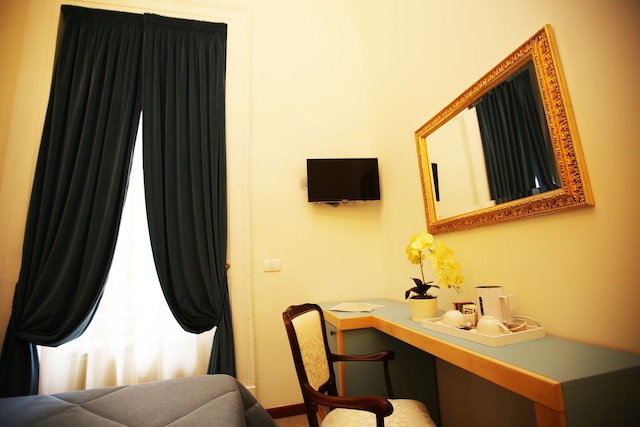 ラ ベッラ ナポリ B&B