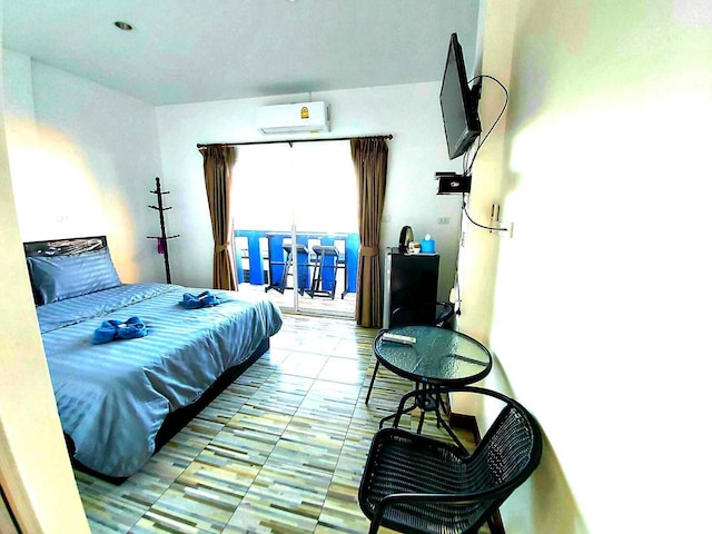 ニュートロン バンガロー