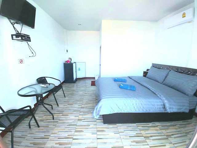 ニュートロン バンガロー