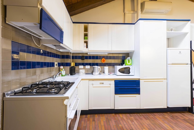 素晴らしい静かで明るいアパートメント歴史地区の中心部にある