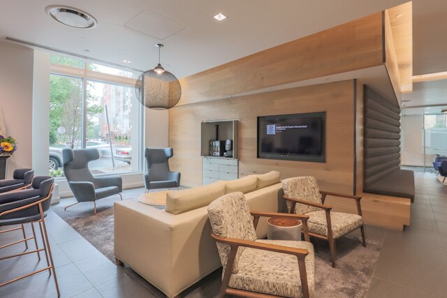 ブルーバード スイーツ ニア MIT