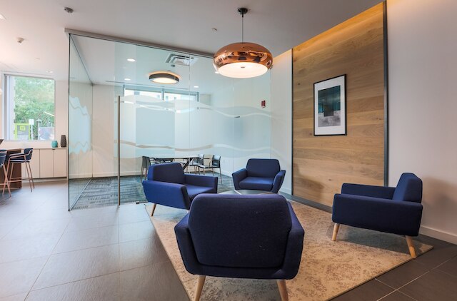 ブルーバード スイーツ ニア MIT