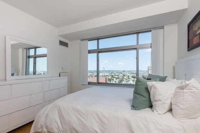 ブルーバード スイーツ ニア MIT