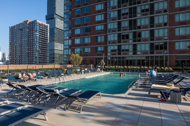 ブルーバード スイーツ ニア ニューポート センター