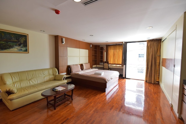 エイト ヴィレ アパートメント