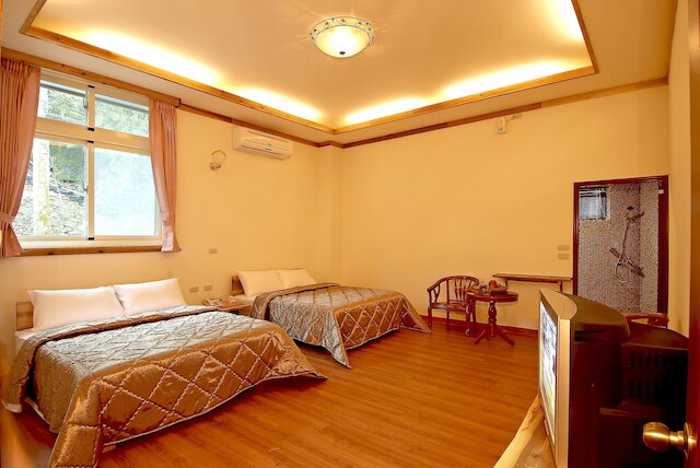 バイシォンツン コーヒー ファーム (百勝村咖啡莊園)